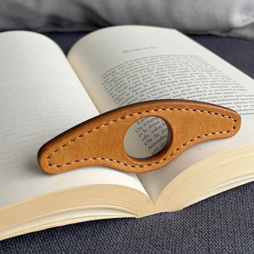 bague de lecture en cuir pour maintenir les pages